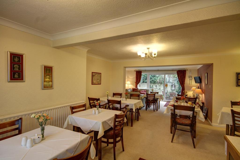 Churston Way Lodge Guest House Brixham Exterior photo